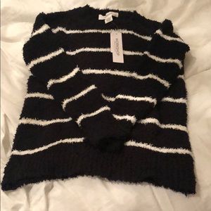 Black/white stripes sweater